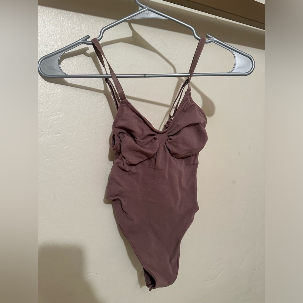 SKIMS body suit! NEVER WORN